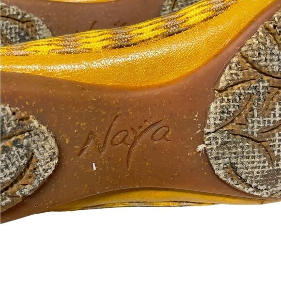Naya Leather Flats Yellow and Brown - Picture 9 of 14